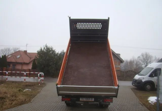 כלי רכב מסחרי מזהיר Iveco DAILY 35 C 3-STONNA WYWROTKA: תמונה 14 כלי רכב מסחרי מזהיר Iveco DAILY 35 C 3-STONNA WYWROTKA: תמונה 14