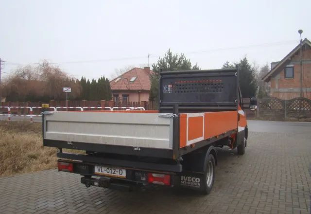 כלי רכב מסחרי מזהיר Iveco DAILY 35 C 3-STONNA WYWROTKA: תמונה 18 כלי רכב מסחרי מזהיר Iveco DAILY 35 C 3-STONNA WYWROTKA: תמונה 18