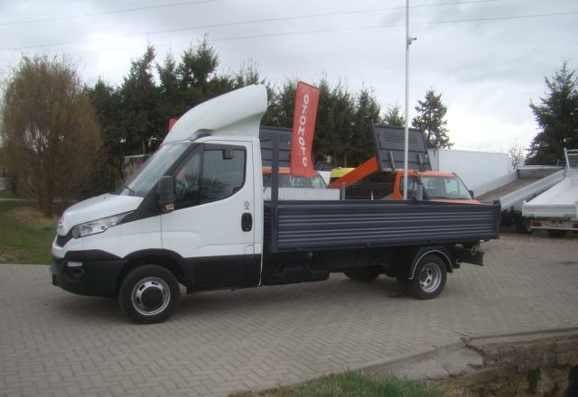 Iveco DAILY 50 C 17 3.0TDI 3-STONNA WYWROYKA - כלי רכב מסחרי מזהיר: תמונה 3 Iveco DAILY 50 C 17 3.0TDI 3-STONNA WYWROYKA - כלי רכב מסחרי מזהיר: תמונה 3