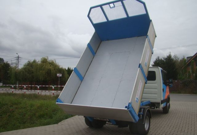 Iveco DAILY 70 C 15 3.0TDI 3.5T 3.65M WYWROTKA - כלי רכב מסחרי מזהיר: תמונה 5 Iveco DAILY 70 C 15 3.0TDI 3.5T 3.65M WYWROTKA - כלי רכב מסחרי מזהיר: תמונה 5