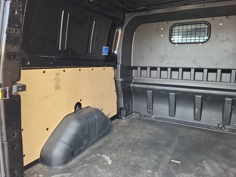 Ford Transit Custom L2H1 - כלי רכב מסחרי קטן: תמונה 3 Ford Transit Custom L2H1 - כלי רכב מסחרי קטן: תמונה 3