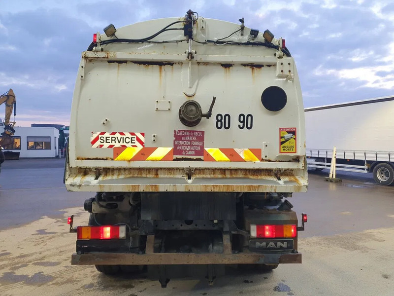 MAN LE 15.250 Eurovoirie Sweeper Manual Steelsuspension Euro 3 2007 - מטאטא כבישים: תמונה 4 MAN LE 15.250 Eurovoirie Sweeper Manual Steelsuspension Euro 3 2007 - מטאטא כבישים: תמונה 4