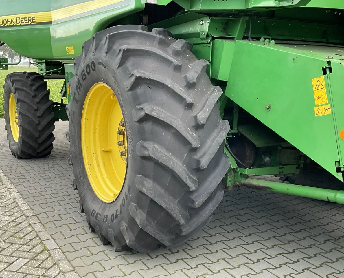 John Deere T560 - מקצרת קומבינה: תמונה 5 John Deere T560 - מקצרת קומבינה: תמונה 5