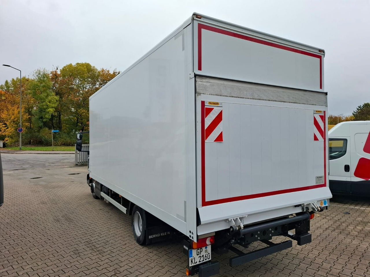 Iveco ML75-210P,LBW,Klima,Automatik,Spoiler, - משאית תיבה: תמונה 3 Iveco ML75-210P,LBW,Klima,Automatik,Spoiler, - משאית תיבה: תמונה 3