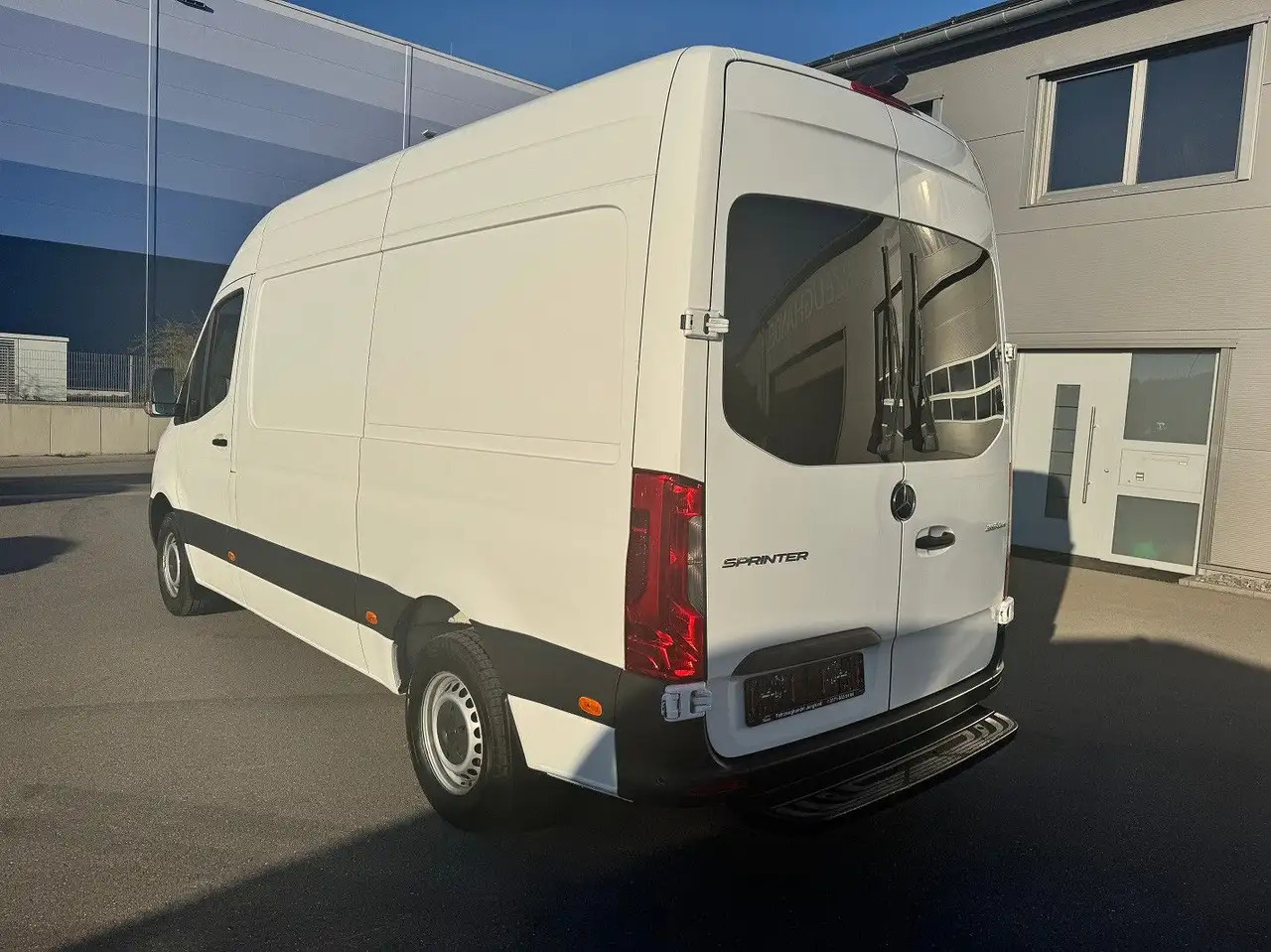 Mercedes-Benz Sprinter 316 CDI Lang Hoch Klima LED MBUX - כלי רכב מסחרי עם לוח: תמונה 5 Mercedes-Benz Sprinter 316 CDI Lang Hoch Klima LED MBUX - כלי רכב מסחרי עם לוח: תמונה 5