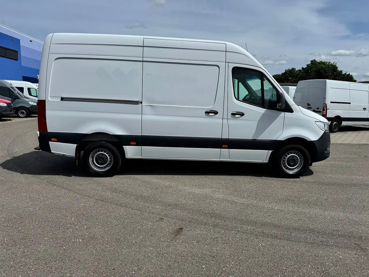 Mercedes-Benz Sprinter 317 CDI Lang Hoch Klima MBUX AHK - כלי רכב מסחרי עם לוח: תמונה 4 Mercedes-Benz Sprinter 317 CDI Lang Hoch Klima MBUX AHK - כלי רכב מסחרי עם לוח: תמונה 4