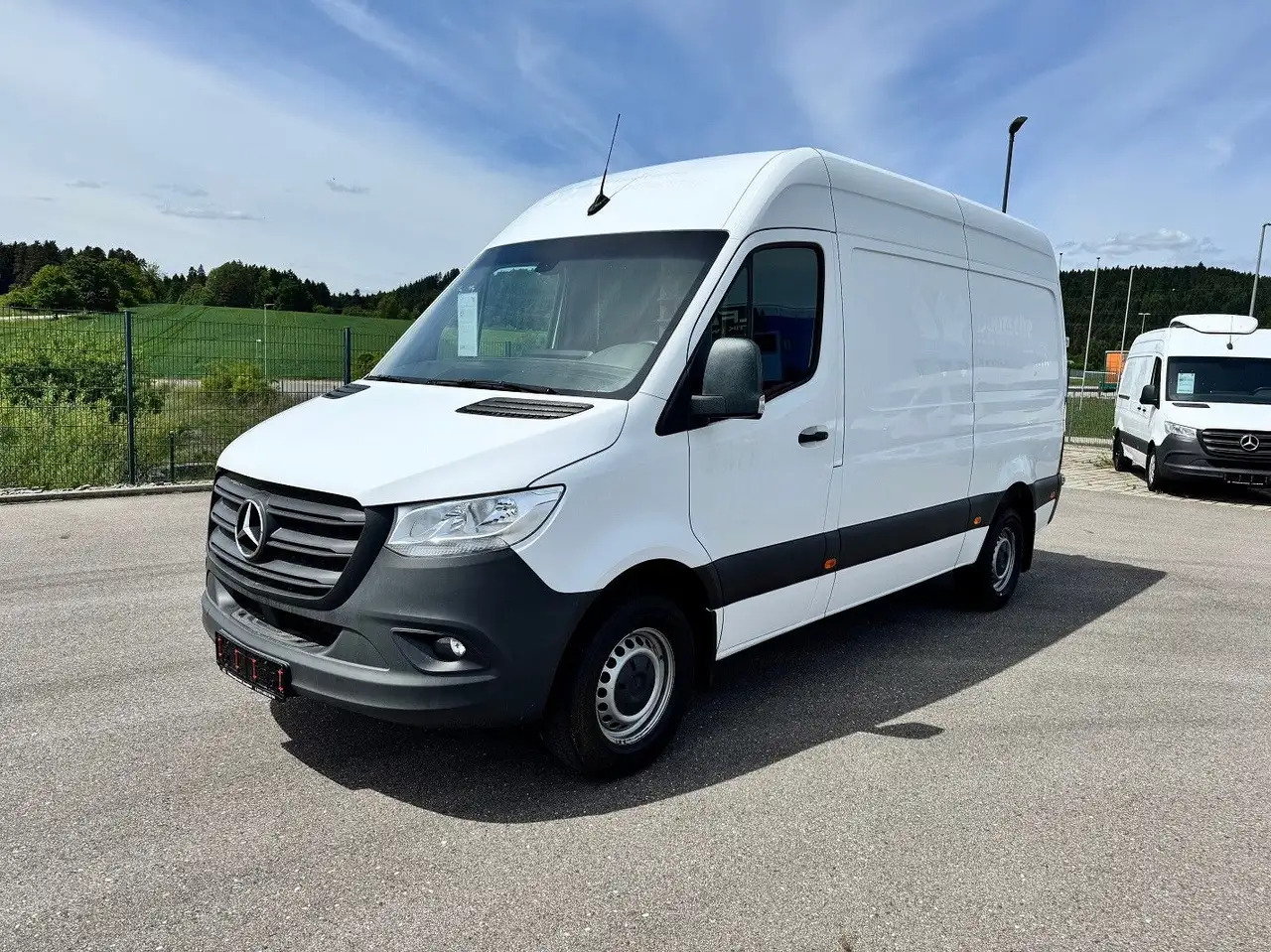 Mercedes-Benz Sprinter 317 CDI Lang Hoch Klima MBUX AHK - כלי רכב מסחרי עם לוח: תמונה 1 Mercedes-Benz Sprinter 317 CDI Lang Hoch Klima MBUX AHK - כלי רכב מסחרי עם לוח: תמונה 1