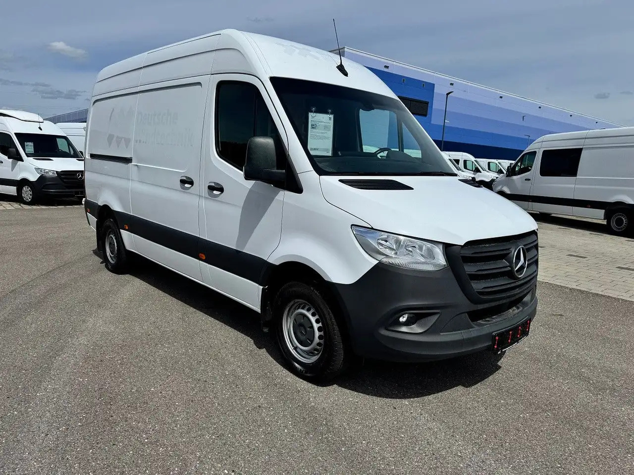 Mercedes-Benz Sprinter 317 CDI Lang Hoch Klima MBUX AHK - כלי רכב מסחרי עם לוח: תמונה 2 Mercedes-Benz Sprinter 317 CDI Lang Hoch Klima MBUX AHK - כלי רכב מסחרי עם לוח: תמונה 2