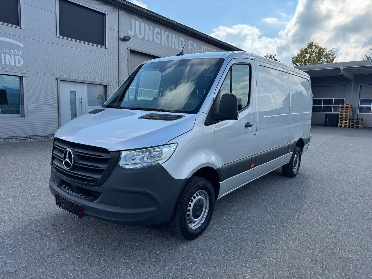 Mercedes-Benz Sprinter 317 CDI Lang Silber MBUX RWD Klima - כלי רכב מסחרי עם לוח: תמונה 1 Mercedes-Benz Sprinter 317 CDI Lang Silber MBUX RWD Klima - כלי רכב מסחרי עם לוח: תמונה 1