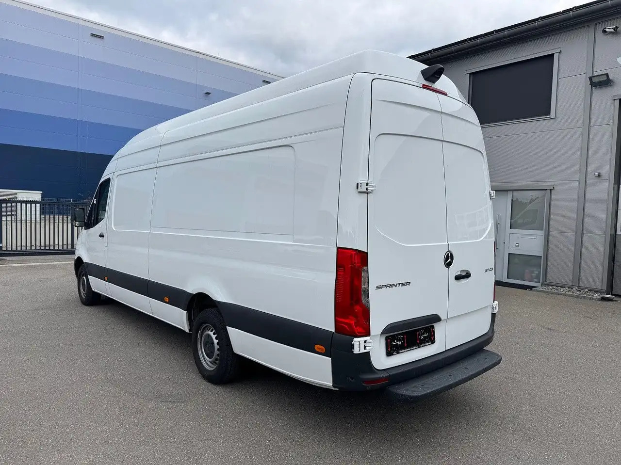 Mercedes-Benz Sprinter 317 CDI Maxi Lang Extralang XXL MBUX - כלי רכב מסחרי עם לוח: תמונה 5 Mercedes-Benz Sprinter 317 CDI Maxi Lang Extralang XXL MBUX - כלי רכב מסחרי עם לוח: תמונה 5