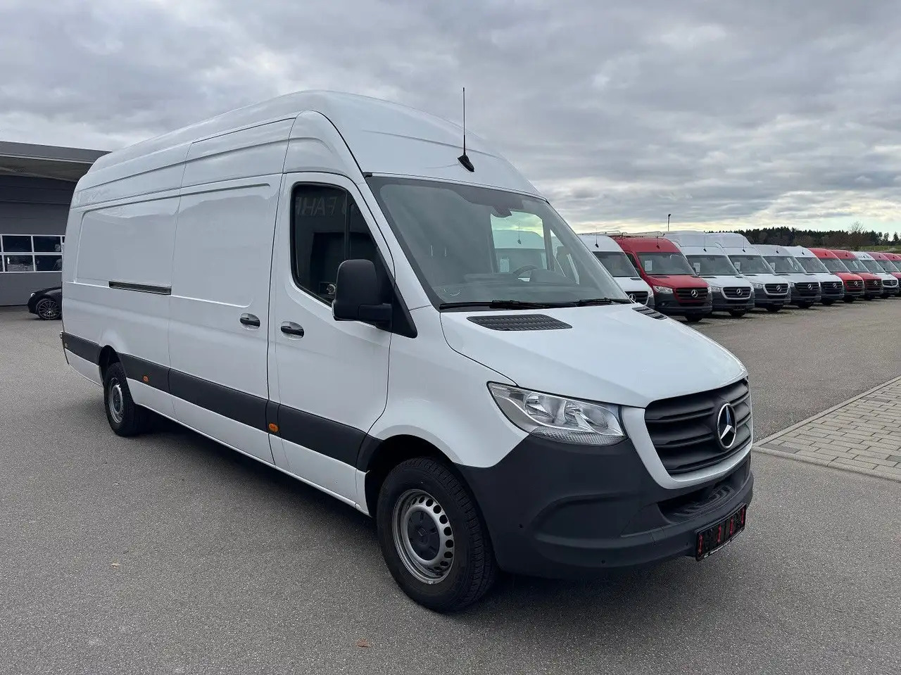 Mercedes-Benz Sprinter 317 CDI Maxi Lang Extralang XXL MBUX - כלי רכב מסחרי עם לוח: תמונה 2 Mercedes-Benz Sprinter 317 CDI Maxi Lang Extralang XXL MBUX - כלי רכב מסחרי עם לוח: תמונה 2