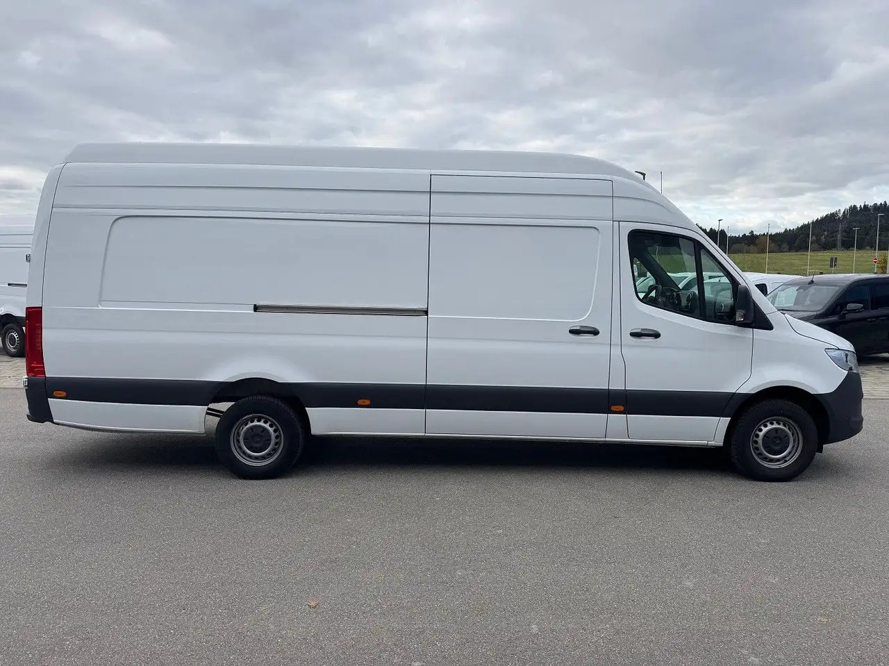 Mercedes-Benz Sprinter 317 CDI Maxi Lang Extralang XXL MBUX - כלי רכב מסחרי עם לוח: תמונה 4 Mercedes-Benz Sprinter 317 CDI Maxi Lang Extralang XXL MBUX - כלי רכב מסחרי עם לוח: תמונה 4