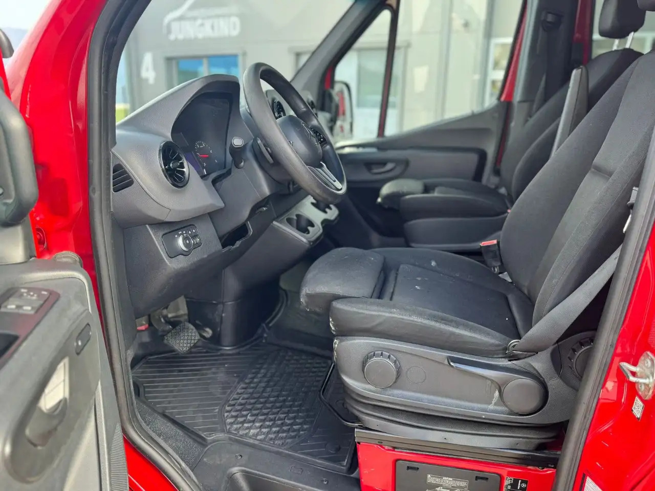 Mercedes-Benz Sprinter 317 CDI Maxi Lang Mixto AHK 3,5t MBUX - כלי רכב מסחרי עם לוח, כלי רכב מסחרי קומבי: תמונה 4 Mercedes-Benz Sprinter 317 CDI Maxi Lang Mixto AHK 3,5t MBUX - כלי רכב מסחרי עם לוח, כלי רכב מסחרי קומבי: תמונה 4