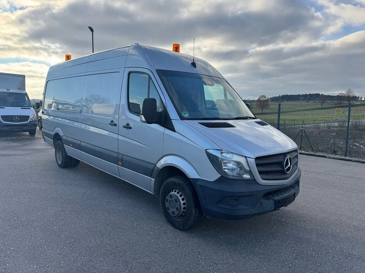 Mercedes-Benz Sprinter 516 CDI Maxi Lang Hoch AHK - כלי רכב מסחרי עם לוח: תמונה 2 Mercedes-Benz Sprinter 516 CDI Maxi Lang Hoch AHK - כלי רכב מסחרי עם לוח: תמונה 2