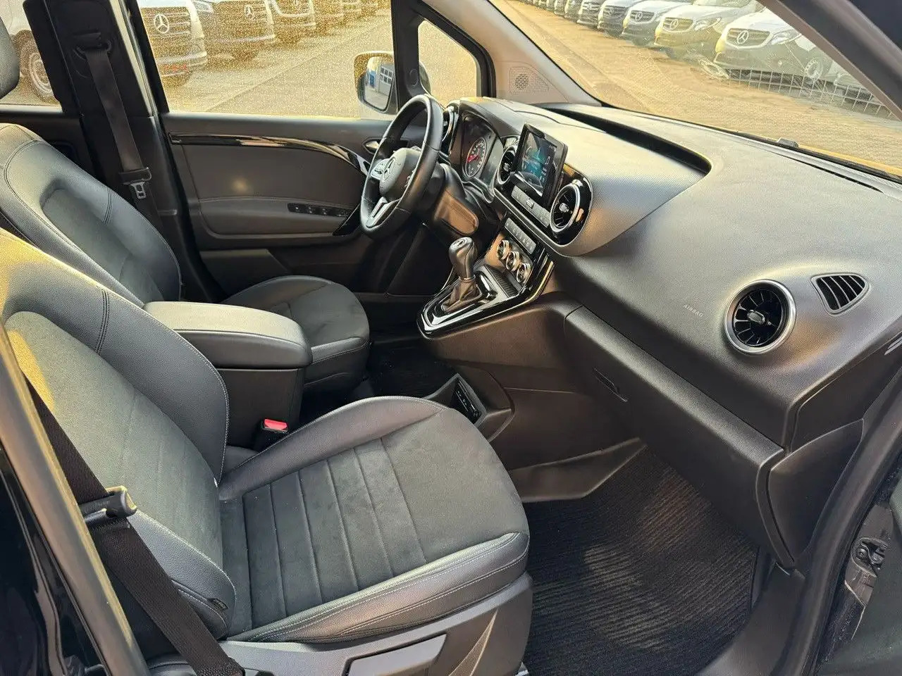 Mercedes-Benz T-Class T -Klasse 160 d standard - מכונית: תמונה 2 Mercedes-Benz T-Class T -Klasse 160 d standard - מכונית: תמונה 2