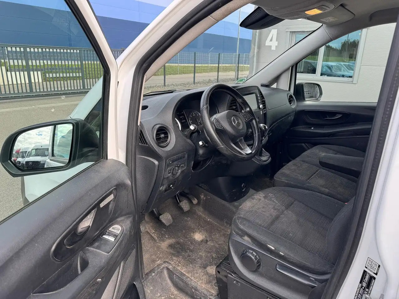 Mercedes-Benz Vito 114 CDI Lang Klima AHK - כלי רכב מסחרי עם לוח: תמונה 5 Mercedes-Benz Vito 114 CDI Lang Klima AHK - כלי רכב מסחרי עם לוח: תמונה 5