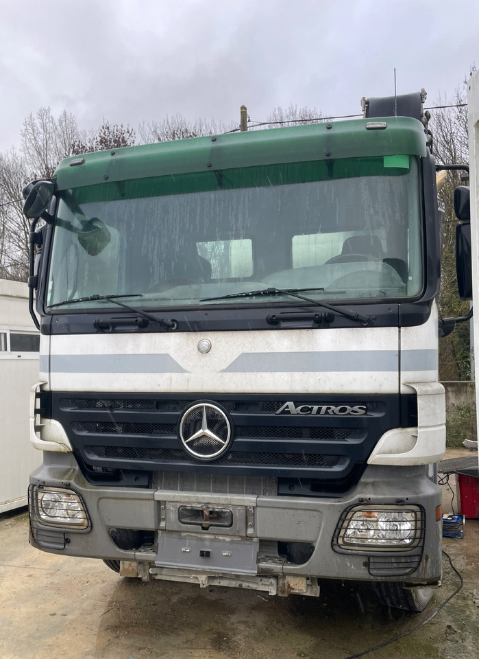 Mercedes Actros 3241 - משאית מערבלת בטון: תמונה 2 Mercedes Actros 3241 - משאית מערבלת בטון: תמונה 2