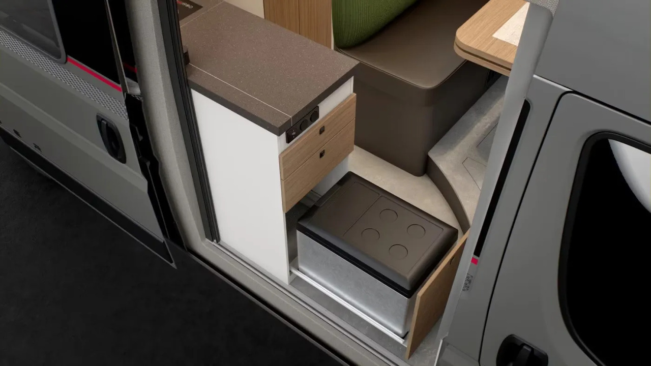 Wohnmobil Bürstner Papillon CV Automatik 140 PS - מוטורהום: תמונה 5 Wohnmobil Bürstner Papillon CV Automatik 140 PS - מוטורהום: תמונה 5