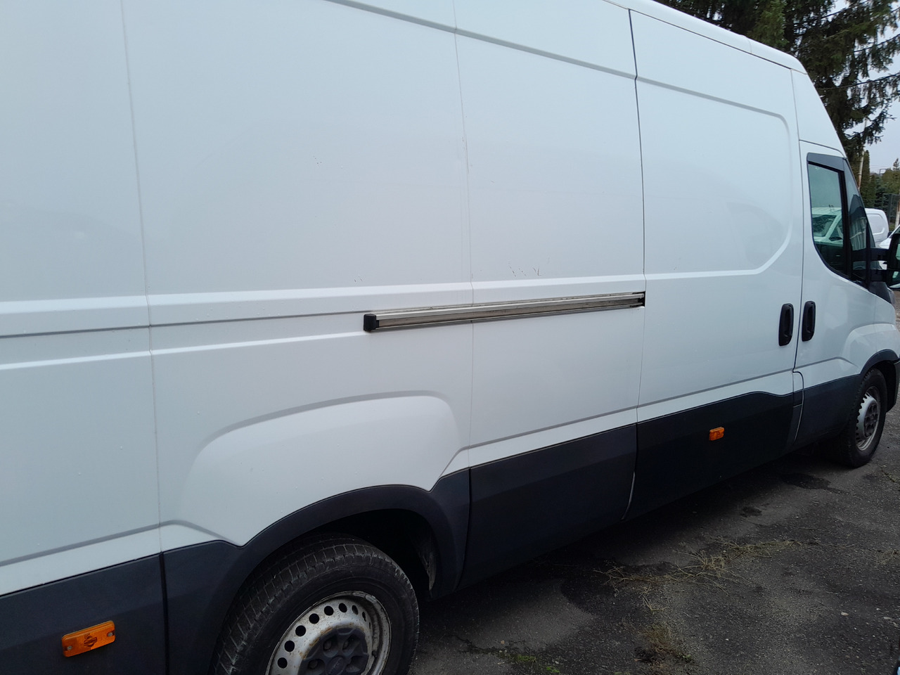 IVECO Daily 35S14 - כלי רכב מסחרי עם תיבה: תמונה 4 IVECO Daily 35S14 - כלי רכב מסחרי עם תיבה: תמונה 4