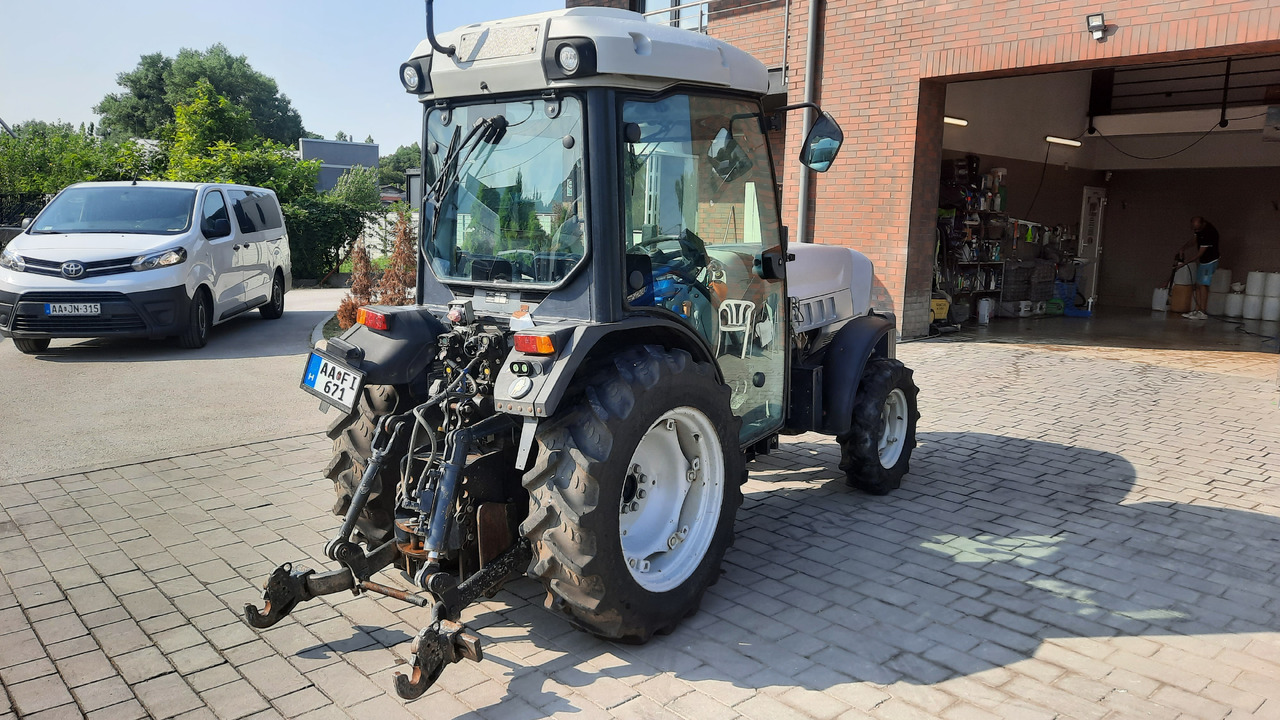 LAMBORGHINI RV90 Automatic - מכונה חקלאית: תמונה 4 LAMBORGHINI RV90 Automatic - מכונה חקלאית: תמונה 4