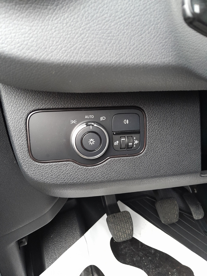 MERCEDES-BENZ Sprinter - כלי רכב מסחרי במיטה שטוחה: תמונה 5 MERCEDES-BENZ Sprinter - כלי רכב מסחרי במיטה שטוחה: תמונה 5