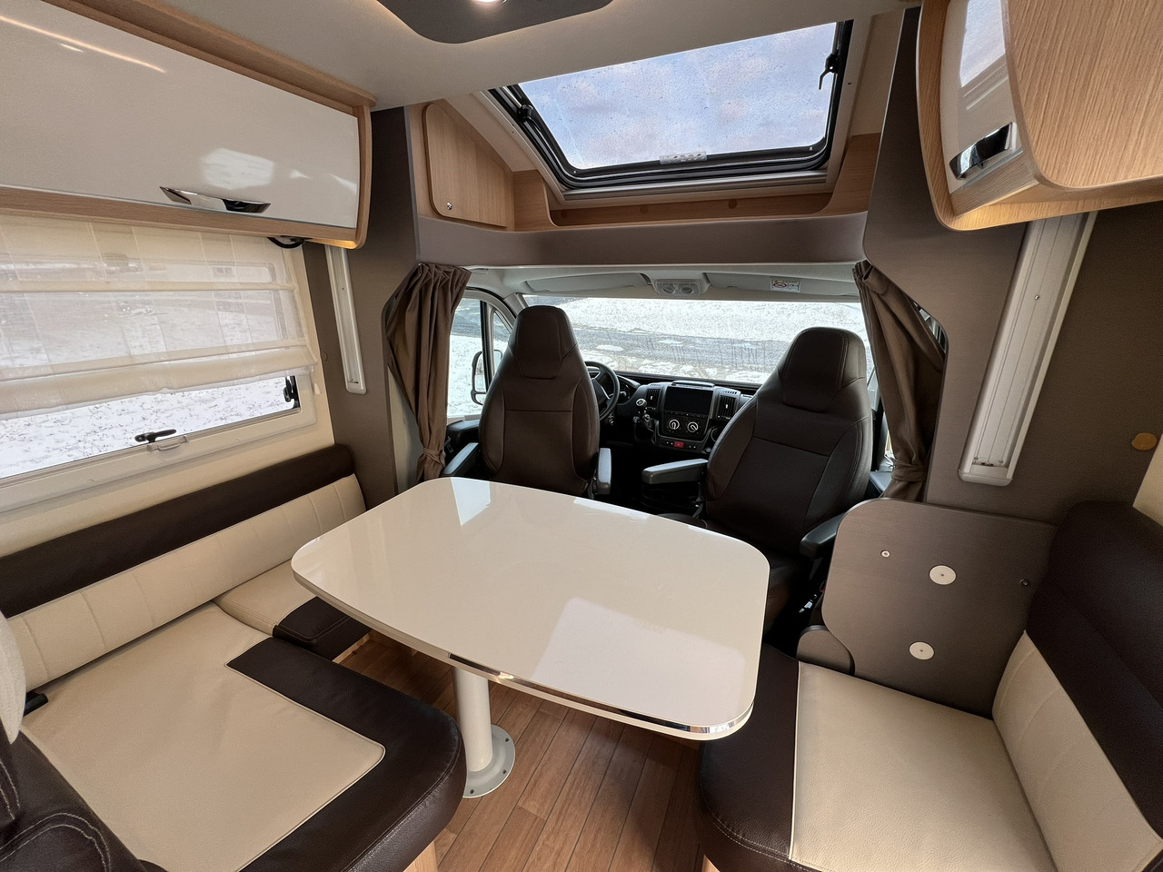 FORSTER T 699 EB Hubbett - Markise - Fahrradtr. - רכב ממונע חצי-משולב: תמונה 3 FORSTER T 699 EB Hubbett - Markise - Fahrradtr. - רכב ממונע חצי-משולב: תמונה 3