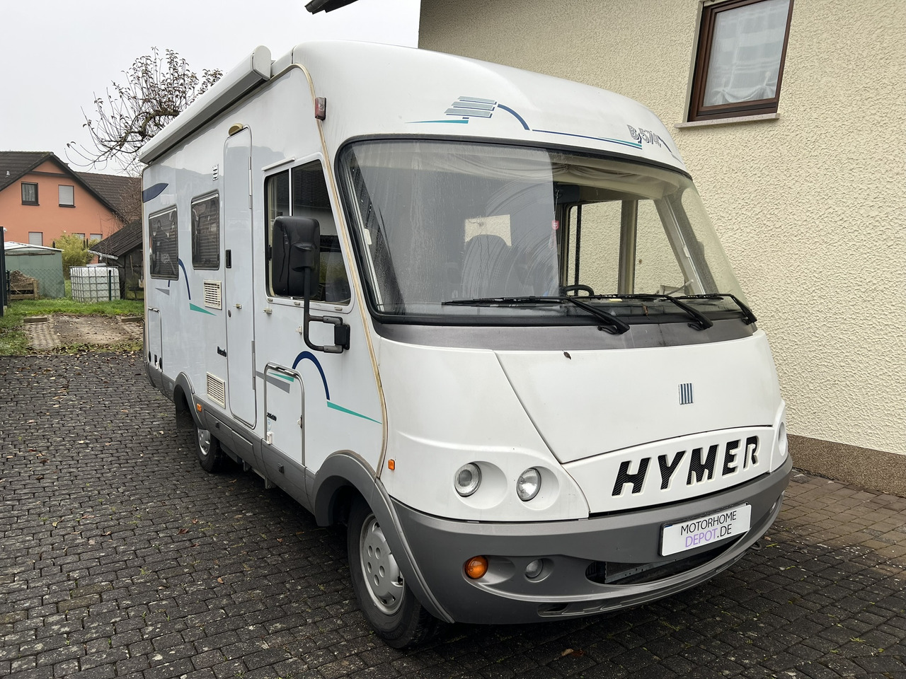 HYMER / ERIBA B-Klasse 574 incl. Hubbett - Markise - 3,85 to - רכב ממונע משולב: תמונה 1 HYMER / ERIBA B-Klasse 574 incl. Hubbett - Markise - 3,85 to - רכב ממונע משולב: תמונה 1