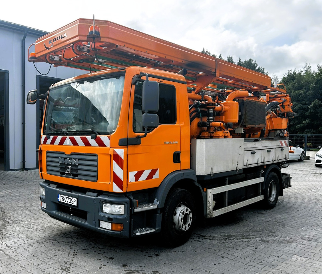 MAN TGM 15.240 - משאית ואקום: תמונה 2 MAN TGM 15.240 - משאית ואקום: תמונה 2