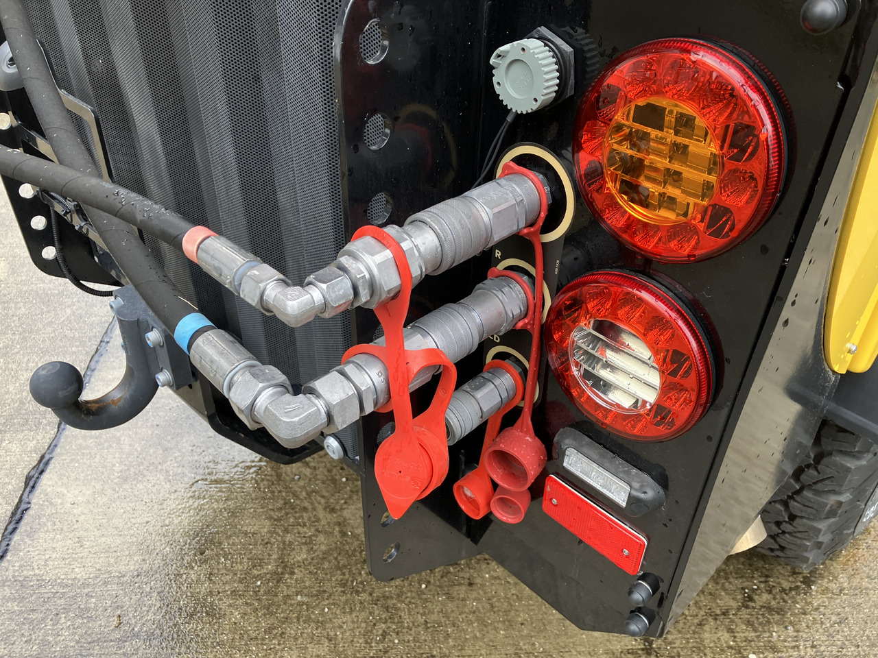 Multihog CX75 - מפלסת שלג: תמונה 5 Multihog CX75 - מפלסת שלג: תמונה 5