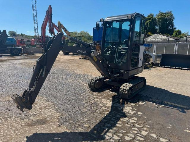 Volvo EC18D - מיני מחפר: תמונה 2 Volvo EC18D - מיני מחפר: תמונה 2
