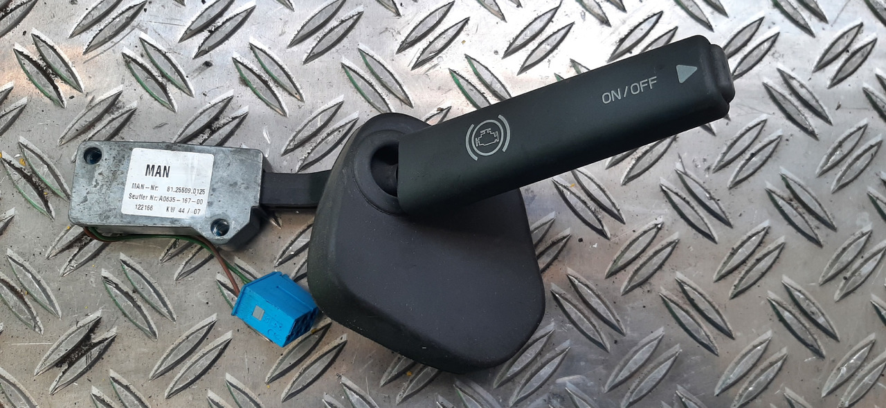 Gebr. Lenkstockschalter / Lenkstockhebel Motorbremse, MAN , Artikel - Nr. : 81.25509 - 0125 - מתג עמוד היגוי עבור משאית: תמונה 1 Gebr. Lenkstockschalter / Lenkstockhebel Motorbremse, MAN , Artikel - Nr. : 81.25509 - 0125 - מתג עמוד היגוי עבור משאית: תמונה 1