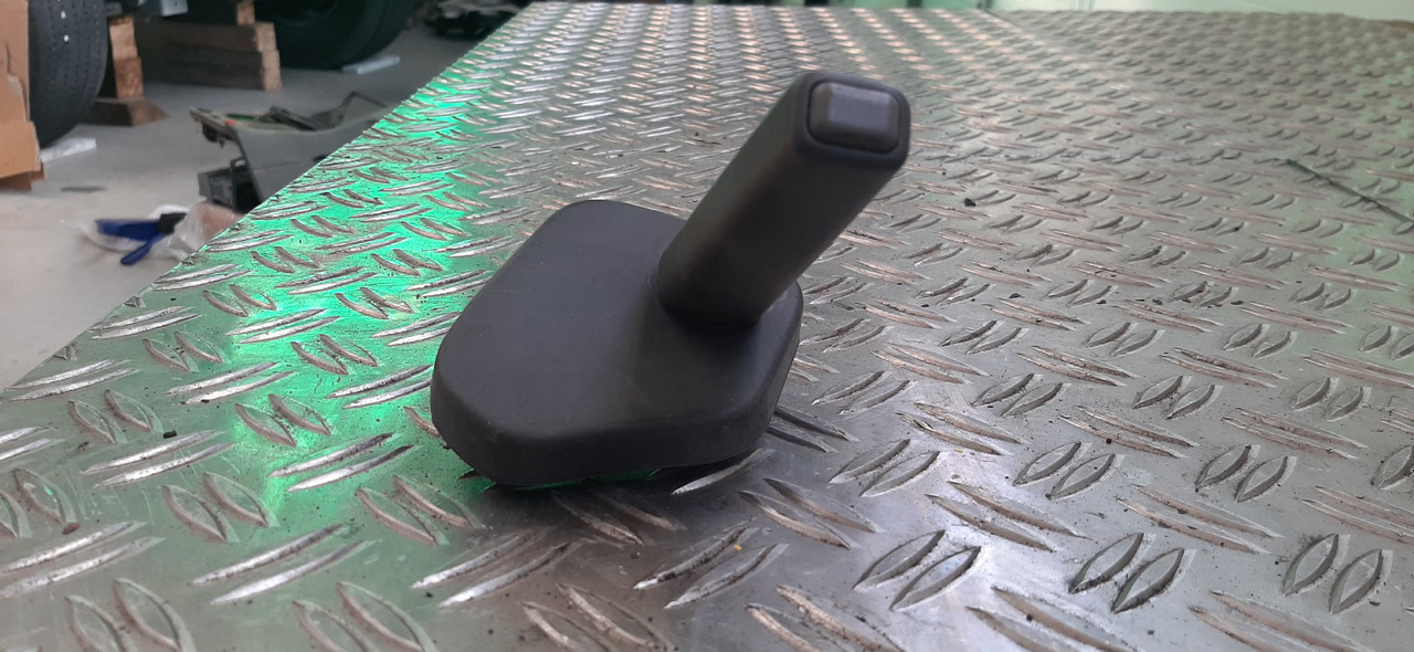 Gebr. Lenkstockschalter / Lenkstockhebel Motorbremse, MAN , Artikel - Nr. : 81.25509 - 0125 - מתג עמוד היגוי עבור משאית: תמונה 4 Gebr. Lenkstockschalter / Lenkstockhebel Motorbremse, MAN , Artikel - Nr. : 81.25509 - 0125 - מתג עמוד היגוי עבור משאית: תמונה 4