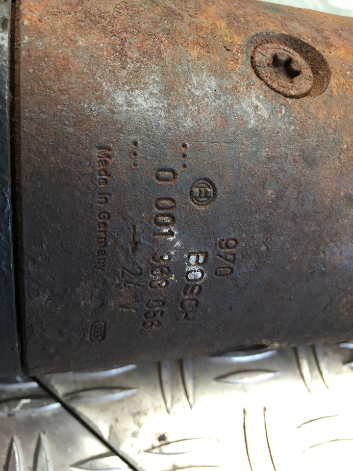 Gebrauchter Anlasser MAN F90, 17.332, Motor Typ : D 0826 LF 02, Artikel - Nr. : 99.99999 - 9999 - מתנע עבור משאית: תמונה 3 Gebrauchter Anlasser MAN F90, 17.332, Motor Typ : D 0826 LF 02, Artikel - Nr. : 99.99999 - 9999 - מתנע עבור משאית: תמונה 3