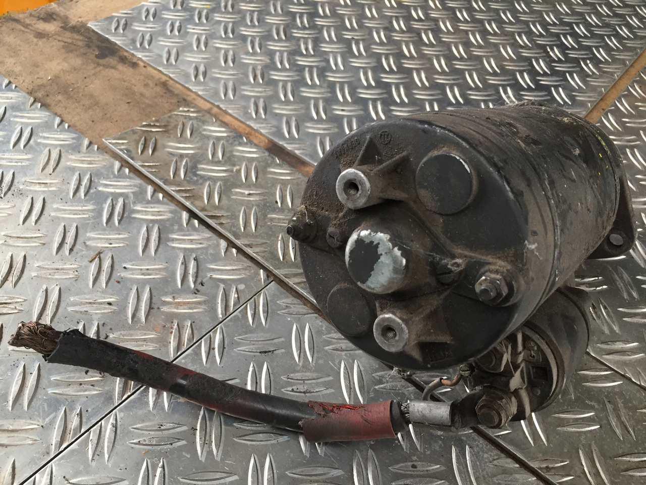 Gebrauchter Anlasser Magirus Deutz, Motor Typ 5 L912, Artikel - Nr. : 0 001 368 001 - מתנע עבור משאית: תמונה 2 Gebrauchter Anlasser Magirus Deutz, Motor Typ 5 L912, Artikel - Nr. : 0 001 368 001 - מתנע עבור משאית: תמונה 2