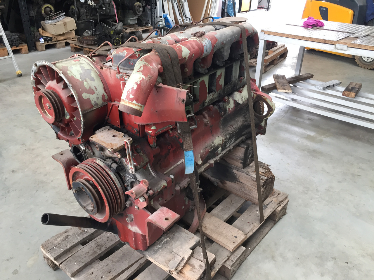 Gebrauchter Motor DEUTZ, 6 - Zylinder, Typ : F 6 L 913, Artikel - Nr. : 81.99999 - 9999 - מנוע עבור משאית: תמונה 1 Gebrauchter Motor DEUTZ, 6 - Zylinder, Typ : F 6 L 913, Artikel - Nr. : 81.99999 - 9999 - מנוע עבור משאית: תמונה 1