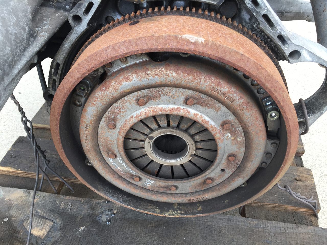 Gebrauchter Motor MB 207 D, Motor Typ OM 601, Artikel - Nr. : A 9999 9999 99 - מנוע עבור משאית: תמונה 2 Gebrauchter Motor MB 207 D, Motor Typ OM 601, Artikel - Nr. : A 9999 9999 99 - מנוע עבור משאית: תמונה 2