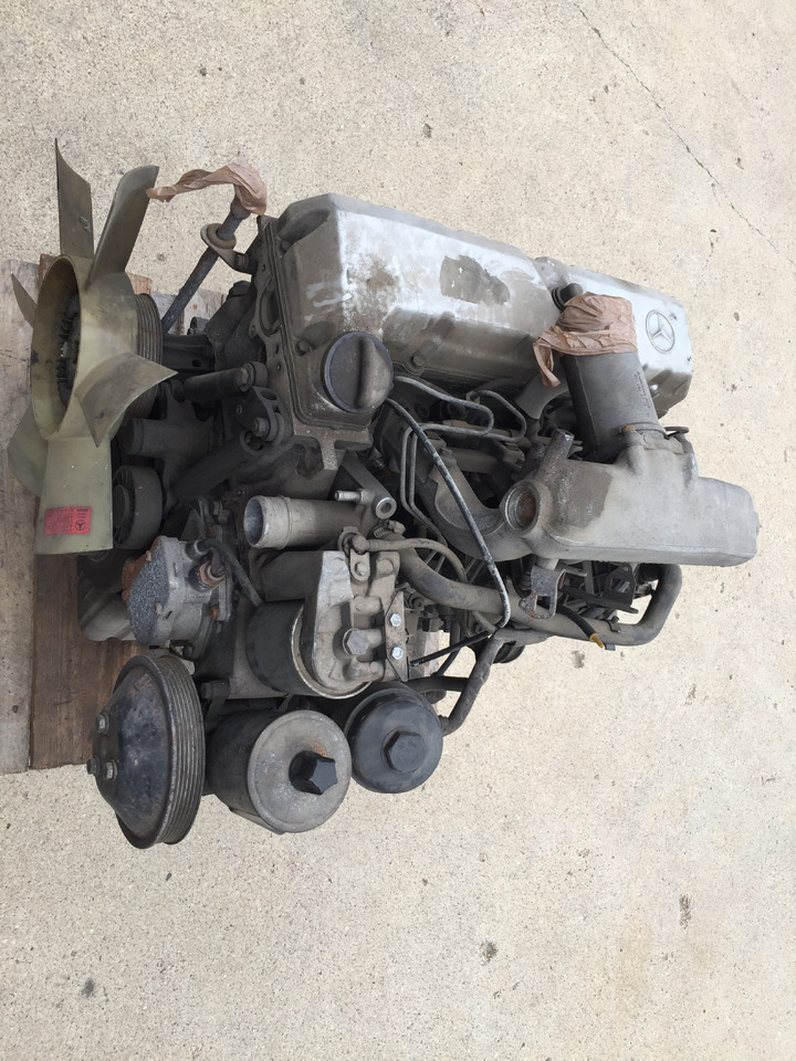 Gebrauchter Motor MB 208, Motortyp : OM 601, Artikel - Nr. : 81.9999 - 9999 - מנוע עבור משאית: תמונה 3 Gebrauchter Motor MB 208, Motortyp : OM 601, Artikel - Nr. : 81.9999 - 9999 - מנוע עבור משאית: תמונה 3