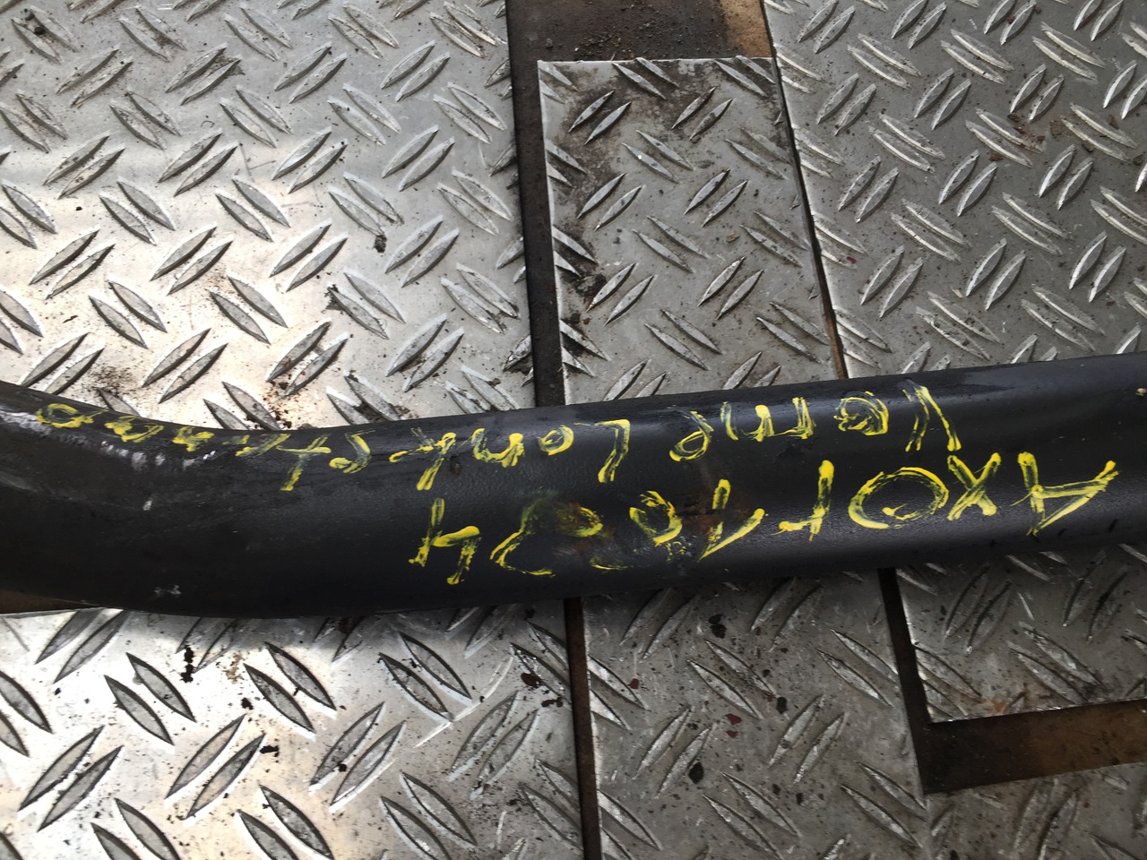 Gebrauchter Querlenker Vorderachse, DB Axor 1824, Euro 5, Artikel - Nr.: A 941 330 00 07 - מתלה עבור משאית: תמונה 4 Gebrauchter Querlenker Vorderachse, DB Axor 1824, Euro 5, Artikel - Nr.: A 941 330 00 07 - מתלה עבור משאית: תמונה 4