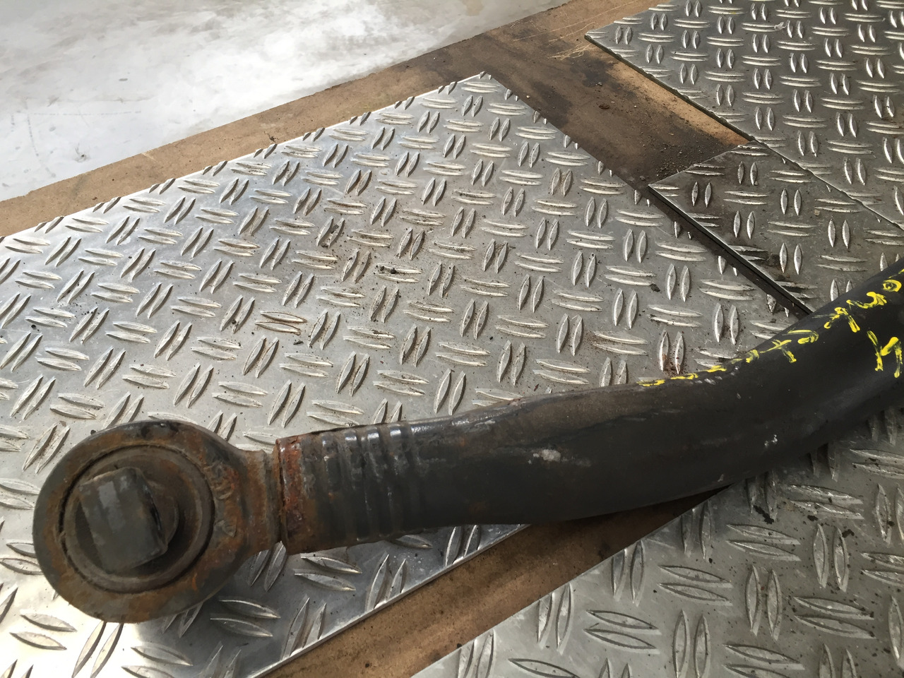 Gebrauchter Querlenker Vorderachse, DB Axor 1824, Euro 5, Artikel - Nr.: A 941 330 00 07 - מתלה עבור משאית: תמונה 3 Gebrauchter Querlenker Vorderachse, DB Axor 1824, Euro 5, Artikel - Nr.: A 941 330 00 07 - מתלה עבור משאית: תמונה 3