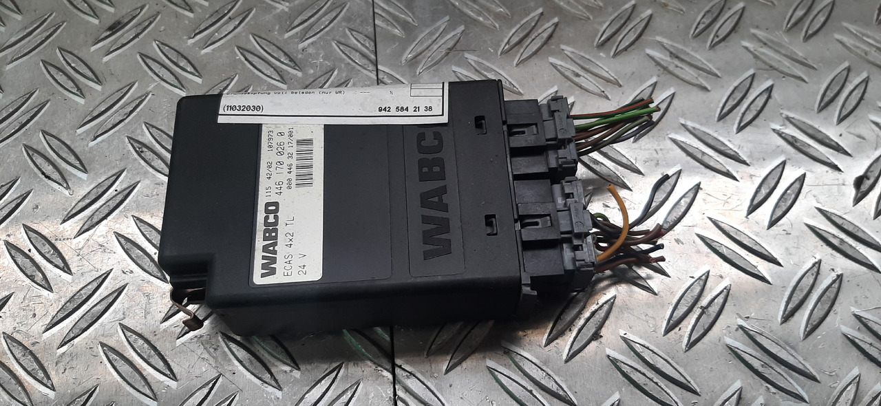 Gebrauchtes MB WABCO Steuergerät ECAS, Artikel - Nr. : A 446 170 026 0 - ECU עבור משאית: תמונה 1 Gebrauchtes MB WABCO Steuergerät ECAS, Artikel - Nr. : A 446 170 026 0 - ECU עבור משאית: תמונה 1