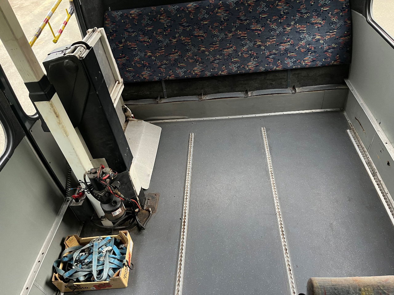 אוטובוס פרברים Mercedes-Benz Vario 814 Retarder: תמונה 7