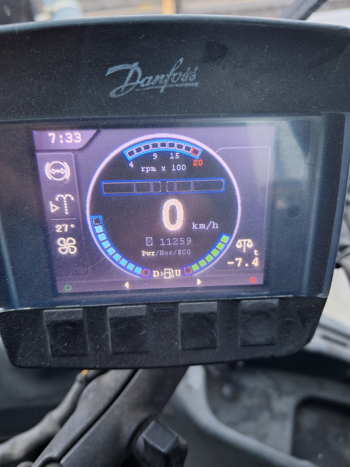 KALMAR DCG 100 45 ES7 - מפעיל מכולות: תמונה 4 KALMAR DCG 100 45 ES7 - מפעיל מכולות: תמונה 4