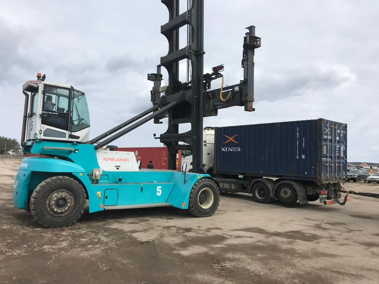 SMV KONECRANES SMV 6/7 ECC 100DS - מפעיל מכולות: תמונה 3 SMV KONECRANES SMV 6/7 ECC 100DS - מפעיל מכולות: תמונה 3