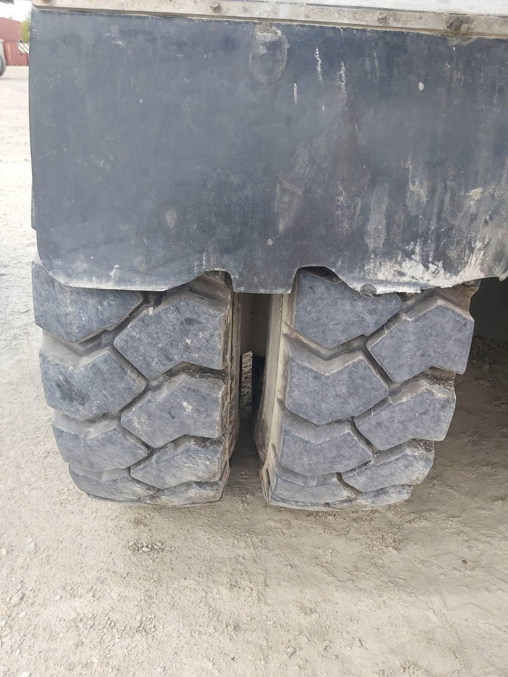 SMV KONECRANES SMV 6/7 ECC 100DS - מפעיל מכולות: תמונה 4 SMV KONECRANES SMV 6/7 ECC 100DS - מפעיל מכולות: תמונה 4