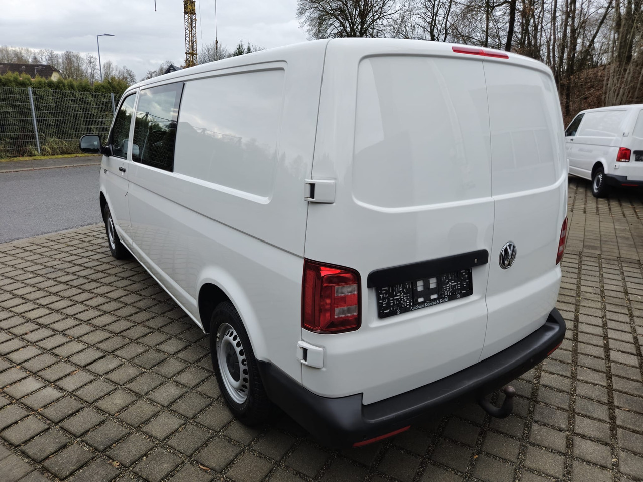 VOLKSWAGEN T6 Transporter Mixto LR 6-Sitzer/Standheiz./PDC - כלי רכב מסחרי עם לוח: תמונה 5 VOLKSWAGEN T6 Transporter Mixto LR 6-Sitzer/Standheiz./PDC - כלי רכב מסחרי עם לוח: תמונה 5