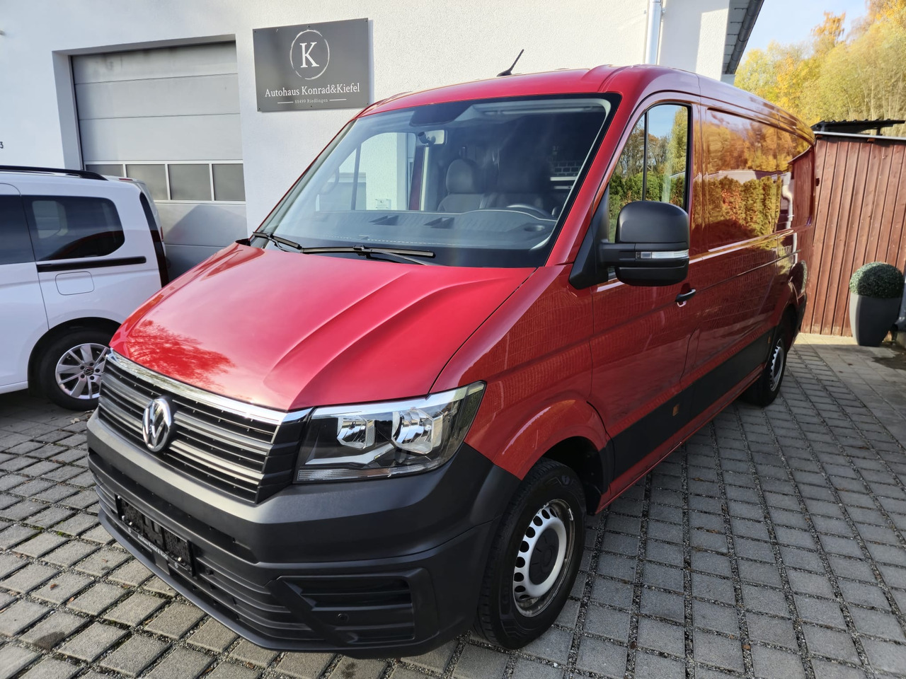 Volkswagen Crafter Kasten 35 FWD mittellang/Kamera/Navi/App - כלי רכב מסחרי עם לוח: תמונה 1 Volkswagen Crafter Kasten 35 FWD mittellang/Kamera/Navi/App - כלי רכב מסחרי עם לוח: תמונה 1