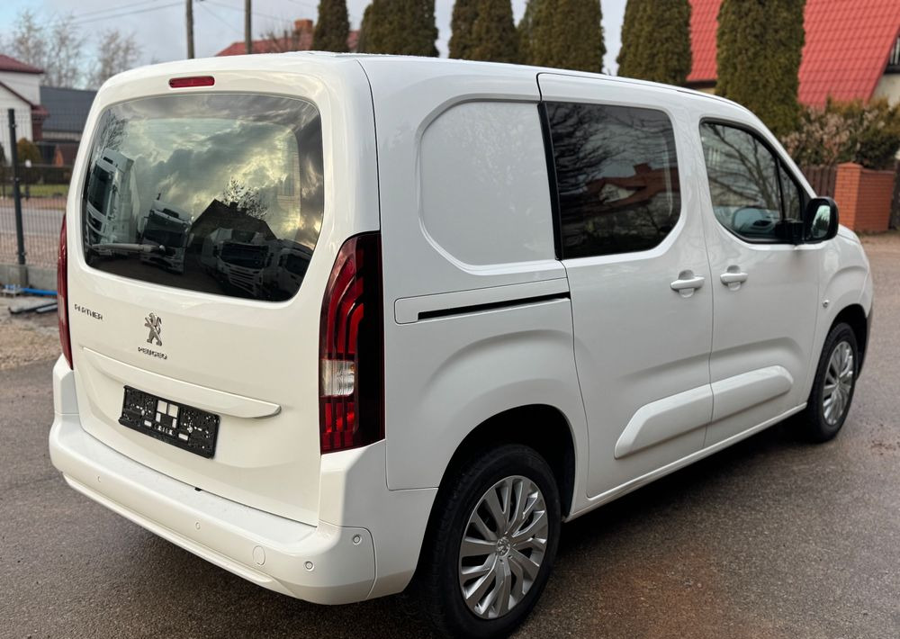 Peugeot Partner 21r 130 HK Niski przebieg 1wł ASO 5 dzwi Euro6.2/ford/opel/citroen - כלי רכב מסחרי עם לוח: תמונה 5 Peugeot Partner 21r 130 HK Niski przebieg 1wł ASO 5 dzwi Euro6.2/ford/opel/citroen - כלי רכב מסחרי עם לוח: תמונה 5