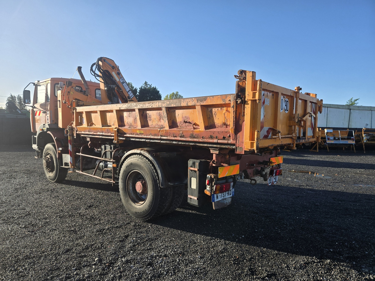 Renault G300 / 4x4 - מזהיר, משאית מנוף: תמונה 5 Renault G300 / 4x4 - מזהיר, משאית מנוף: תמונה 5