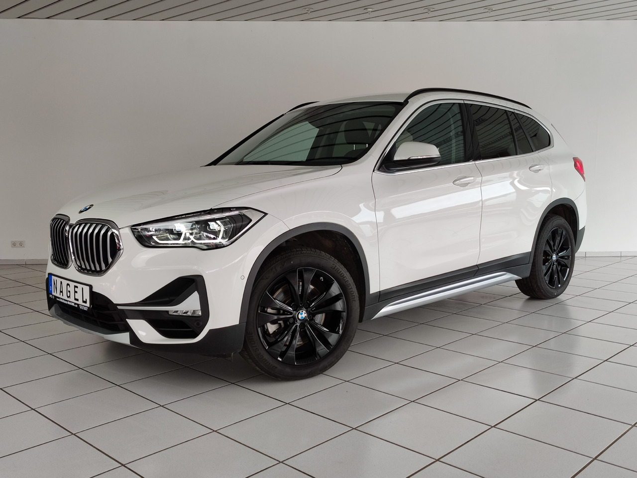 BMW X1 xDrive 20 i xLine Navi Rükam Leder DAB - SUV: תמונה 1 BMW X1 xDrive 20 i xLine Navi Rükam Leder DAB - SUV: תמונה 1