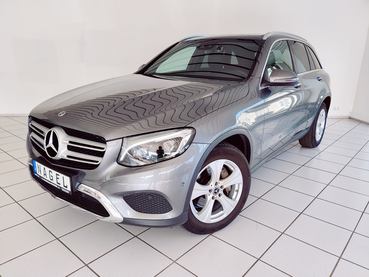Mercedes-Benz GLC 220 d 4Matic AHK Navi RüKam SHZ - SUV: תמונה 1 Mercedes-Benz GLC 220 d 4Matic AHK Navi RüKam SHZ - SUV: תמונה 1